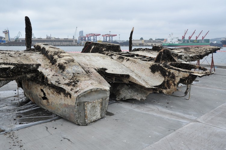 Wrak amerykańskiego bombowca Douglas A-20 z II wojny światowej, wydobyty z dna Bałtyku