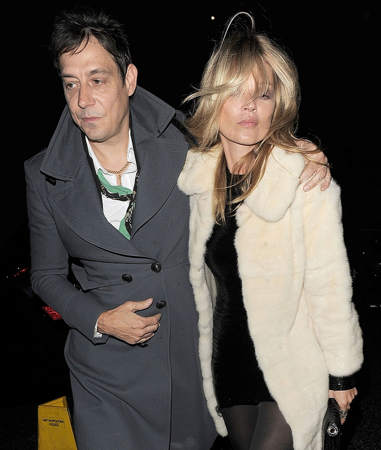 Kate Moss i Jamie Hince (fot. Agencja BE&amp;W)