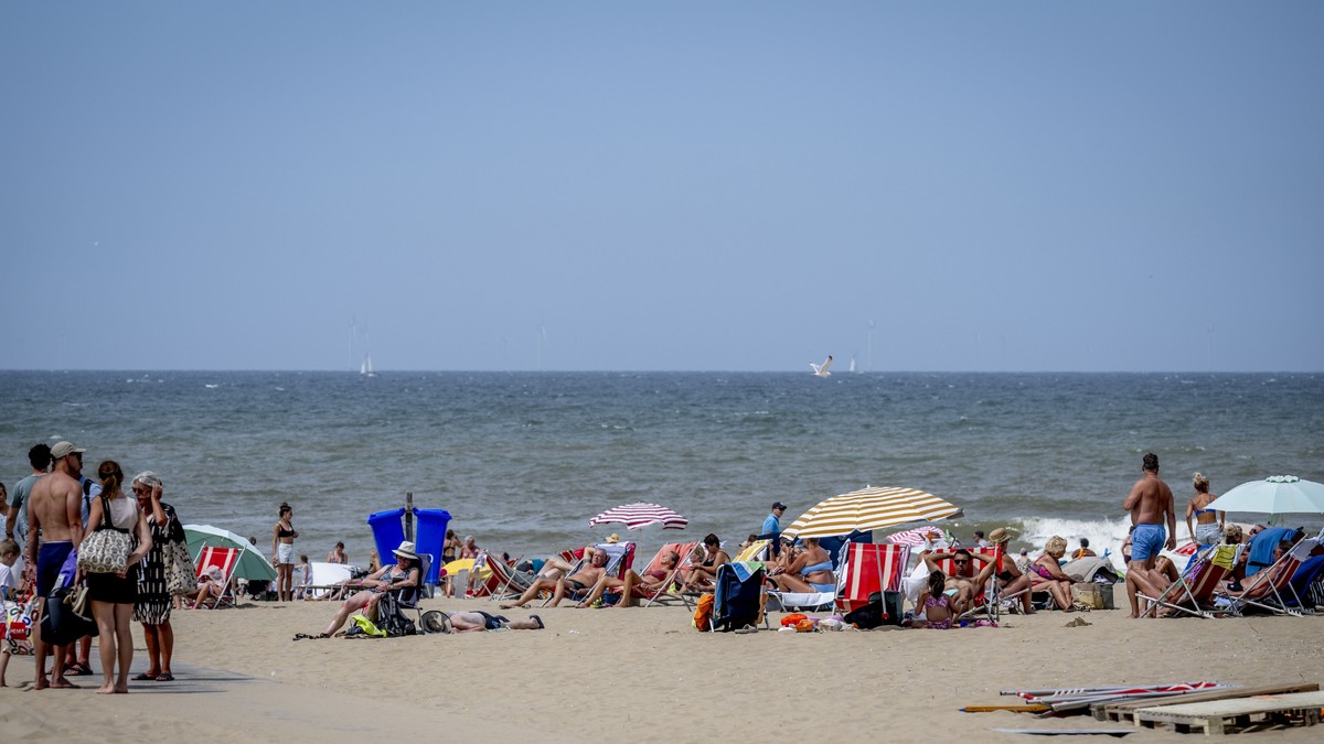 Svi se smeju ženi zbog onoga što je obula na plaži: Kad je izašla iz plićaka, nastao je šok