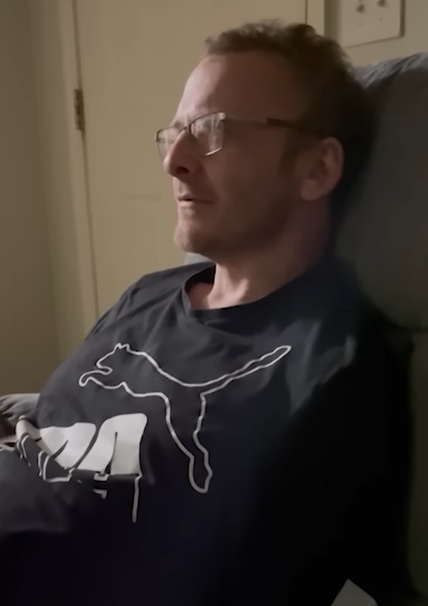 Anthonyho vyhlásili za mŕtveho po náhlej zástave srdca.