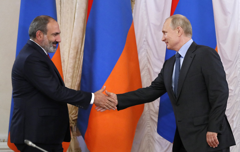Nikol Paszinian i Władimir Putin, Petersburg, czerwiec 2019 r.