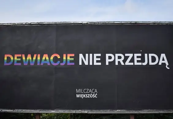 W Białymstoku rozwieszono homofobiczne billboardy przeciwko osobom LGBT+