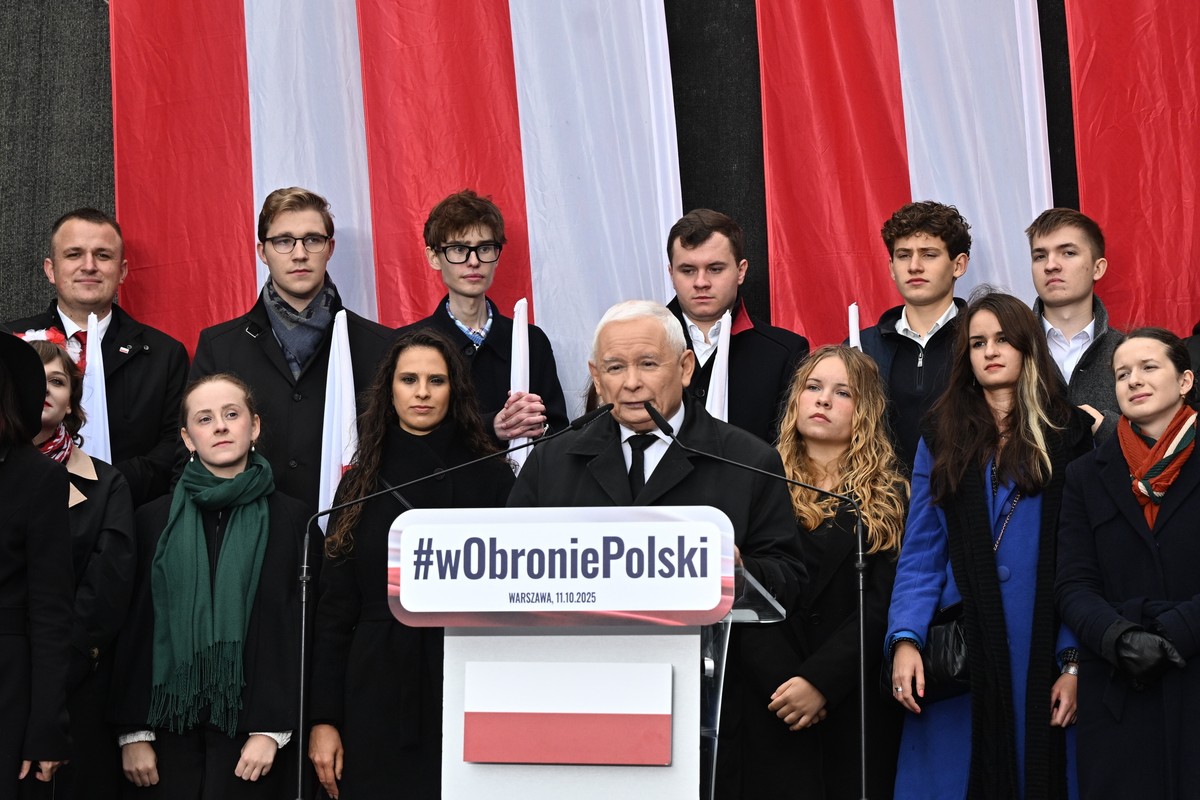 Prezes PiS JPiS zorganizował w sobotę w Warszawie protest przeciwko nielegalnej migracji i umowie z Mercosur