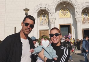 Anja Mit sa mužem i sinom