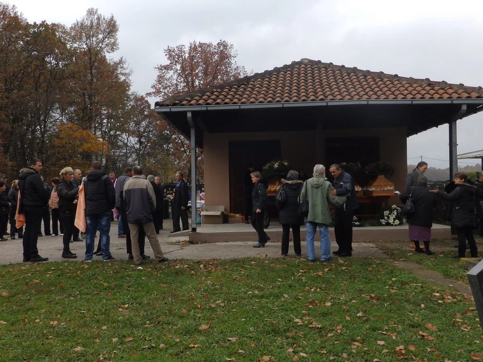 Sahrana porodice Aleksić
