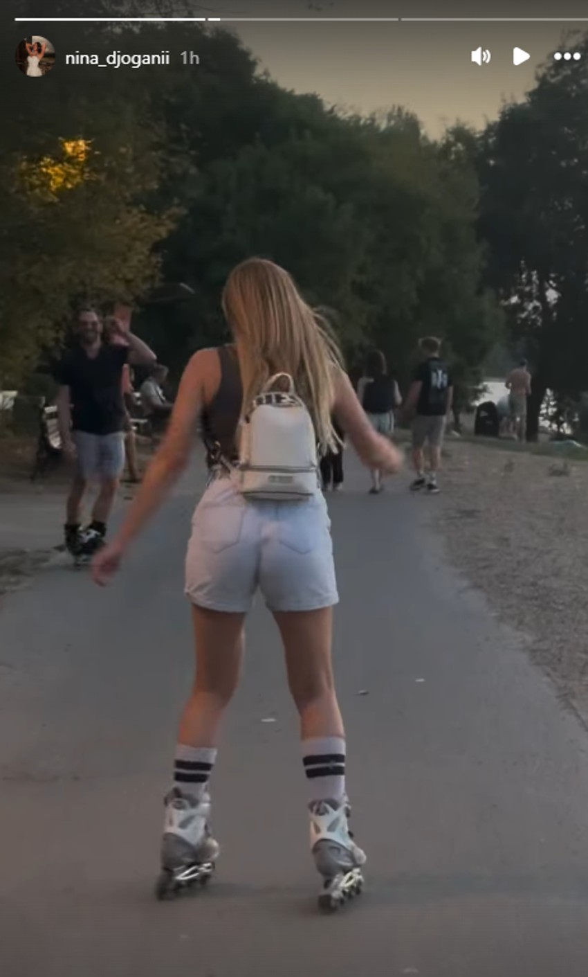 Anabela i Andrej voze rolere