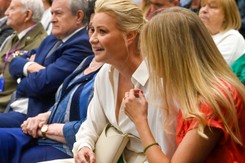 Małgorzata Kożuchowska na inauguracji kampanii BohaterON. Błyszczała u boku ministra Glińskiego [FOTO]