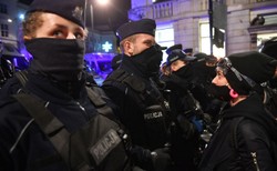 Suski: Policja zachowuje się nieprofesjonalnie