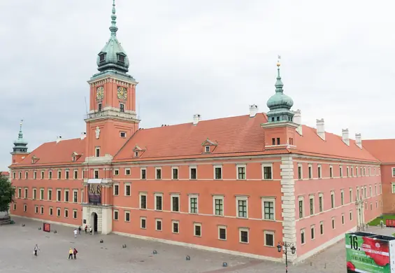 Chcieli pochwalić się remontem Zamku Królewskiego w Warszawie. Coś jednak nie wyszło...