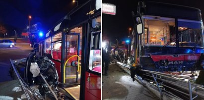 Kierowca autobusu zasłabł i staranował auto. Okazało się, że ma koronawirusa