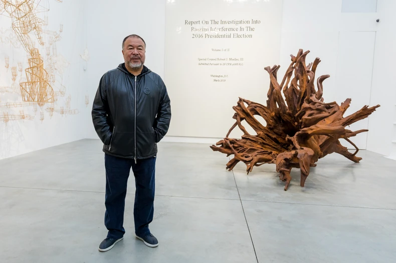 Ai Veivei je poznat i kao umetnik (foto: njegova skulptura "Martin 2019" u galeriji Lison u Londonu)