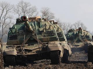 Rosyjski sprzęt wojskowy w obwodzie rostowskim nieopodal granicy z Ukrainą