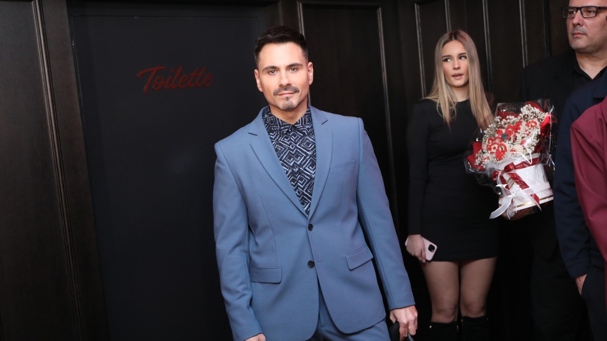 PRIZNAO DA LI SE OŽENIO U KANADI Srpski pevač batalio pevanje, pa otišao na drugi kontinent i GODINAMA GA NIJE BILO NA SCENI: Posle mnogo vremena usledio je veliki obrt