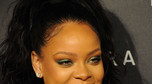 Rihanna w dziwnej stylizacji na paryskiej premierze