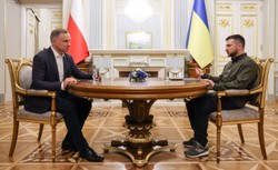 "To nie tylko symbol. Znaczna część rozmowy w Kijowie - w cztery oczy"