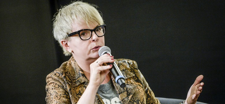 Korwin Piotrowska wściekła na polityków: Nie każdy zarabia tyle, co Wy, nie każdy ma emeryturę jak Prezes