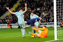 Koszmarne pudło Lewandowskiego zemściło się na Barcelonie. Atletico liderem