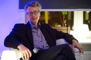 Dyrektor Niemieckiego Instytutu Spraw Polskich z honorową odznaką od polskiego MSZ