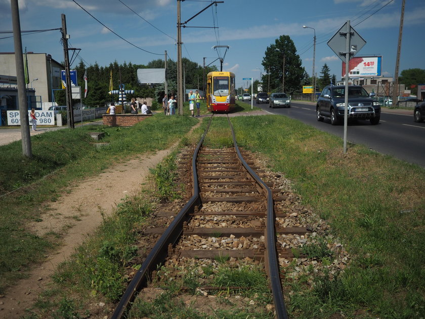 Wygięte tory w Ksawerowie 