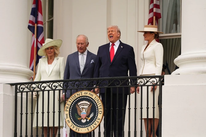 Ceremonija u čast Čarlsa i Kamile