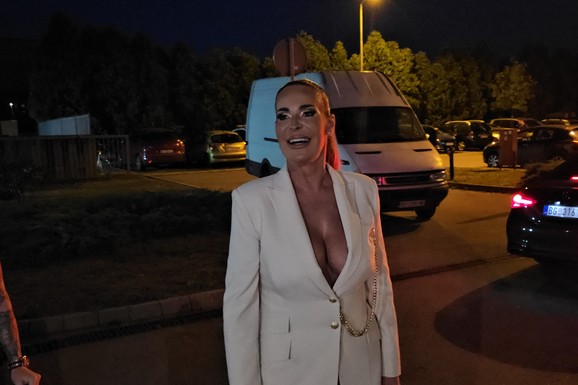 "ZAVRŠILA SAM NA KLINICI ZA BOLESTI ZAVISNOSTI" Zadrugarka se lečila na psihijatriji, otkrila šta se tada dogodilo: Isplivala i fotografija iz bolnice