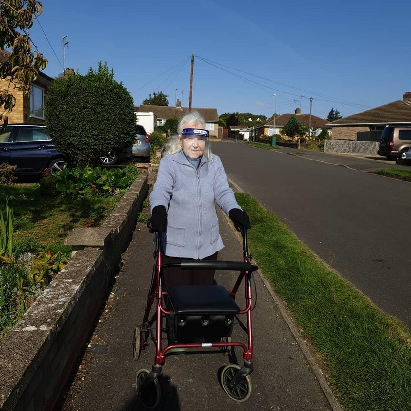 Anglia: Anna Kusiak w wieku 93 lat robi furorę w internecie