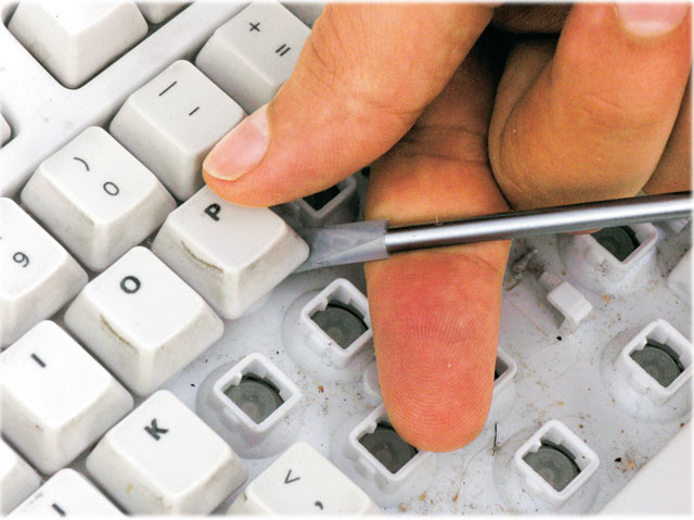 Czyszczenie klawiatury - jak oczyścić klawiaturę
