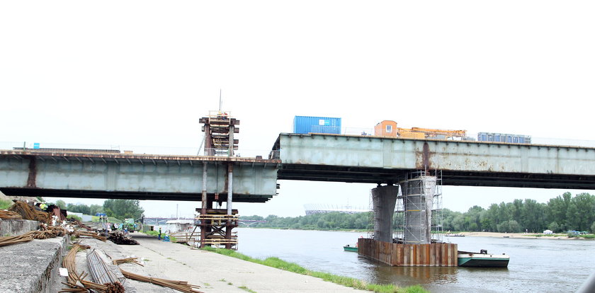 Drogowcy obniżyli most Łazienkowski