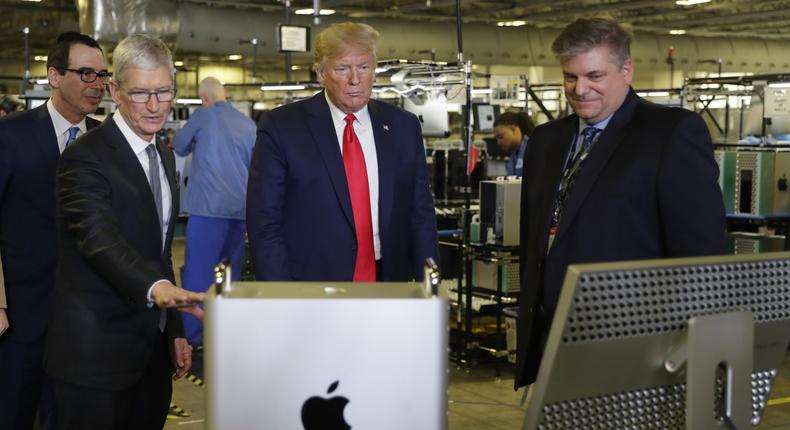 Trump visits Apple in Texas