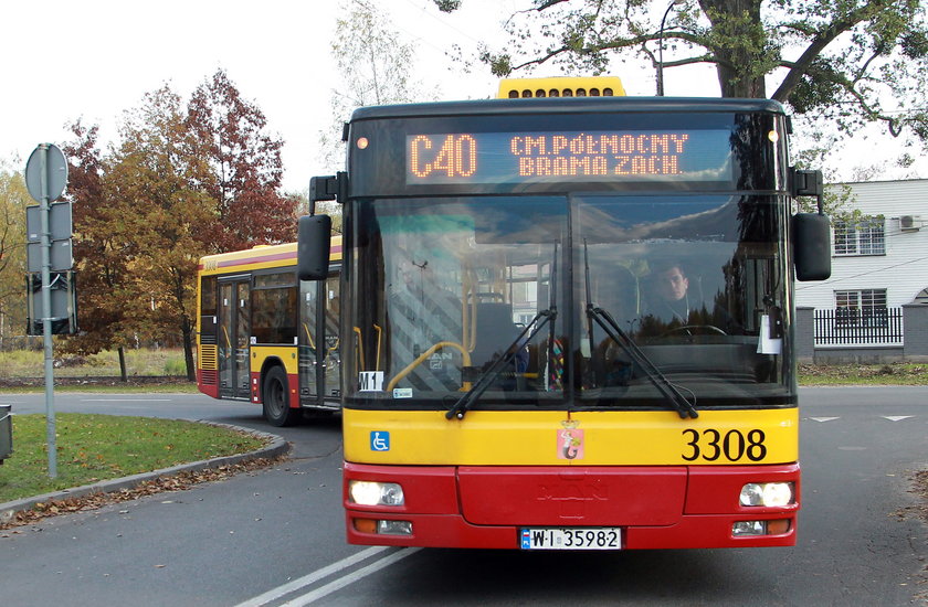 Tak dojedziesz na cmentarze