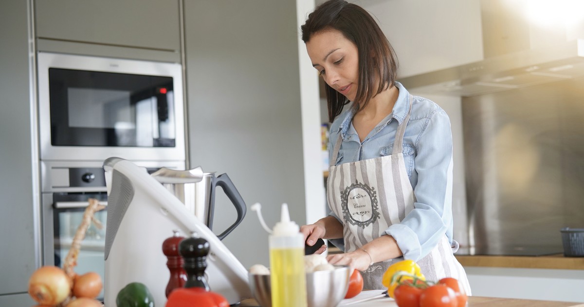 Jeśli chcesz żyć dłużej, powinieneś unikać tego posiłku. Naukowcy: drastycznie spowolnij proces starzenia