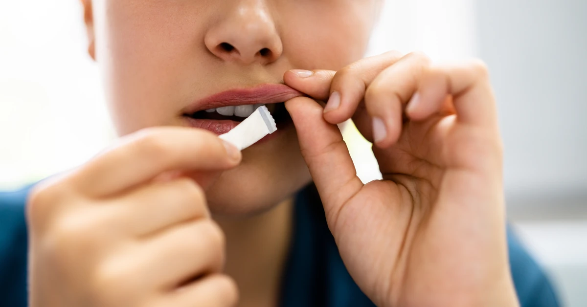 Dziecko w szpitalu po zażyciu snusa. W skrajnych przypadkach może dojść do śmierci