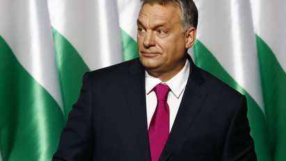 Ilyet még nem látott: micsoda csajt rakott ki Orbán Viktor a Facebookra