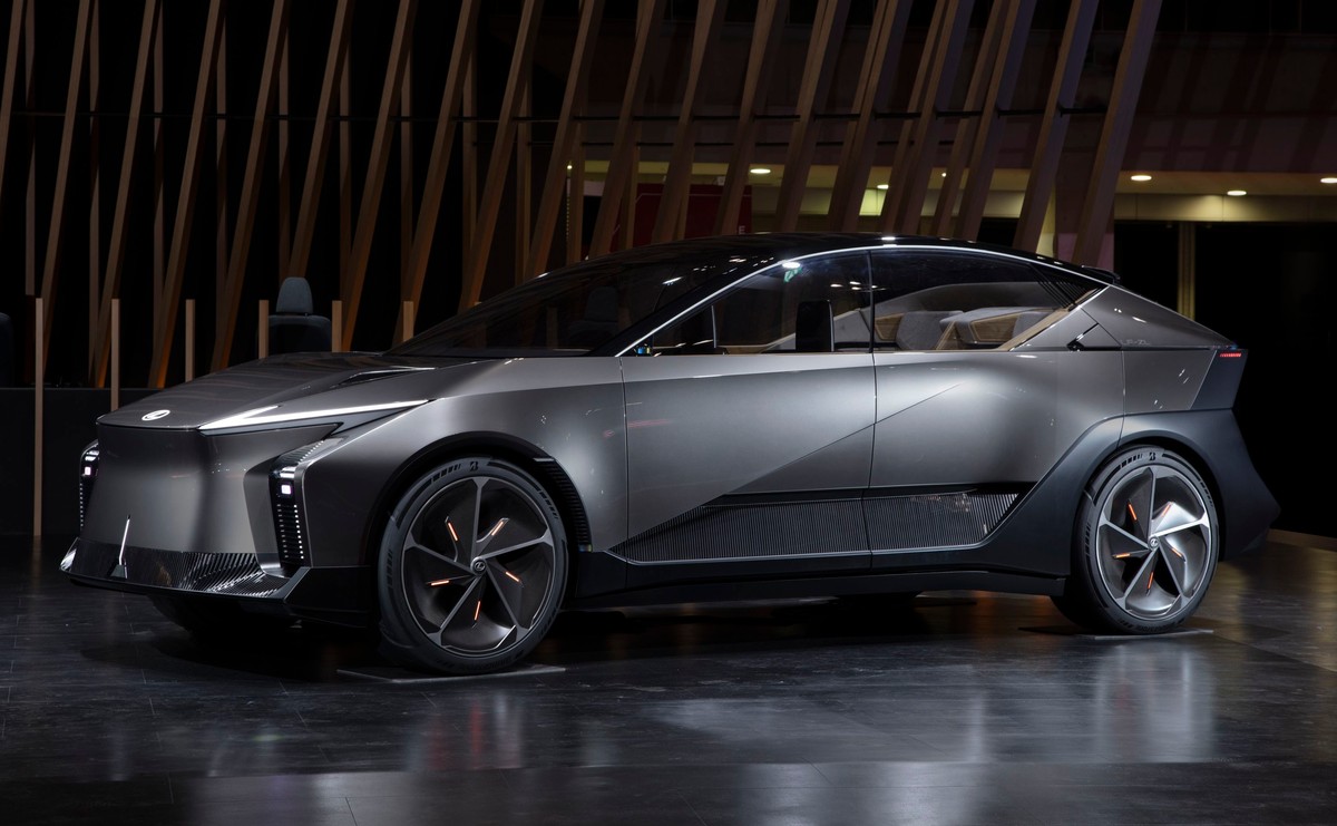 Lexus LF-ZL - taki będzie nowy i największy SUV japońskiej marki