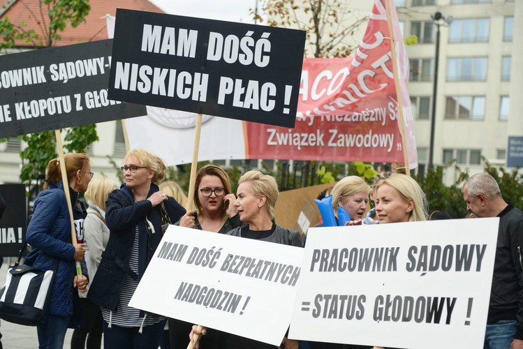 Manifestacja zorganizowana przez OPZZ pod hasłem Polska Potrzebuje Wyższych Płac! odbyła się w Warszawie.