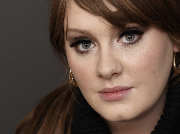 Adele usuwa się w cień