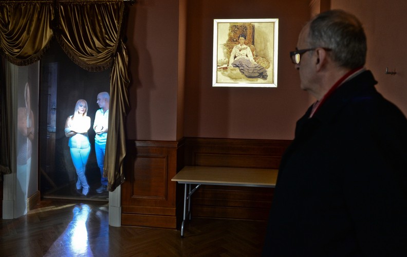 Hologramy uczą historii pałacu