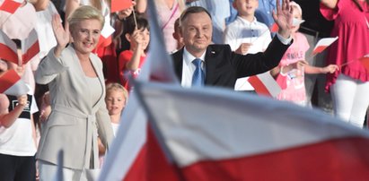 Kinga Duda nie uczciła z tatą sukcesu na wiecu wyborczym. Dlaczego?