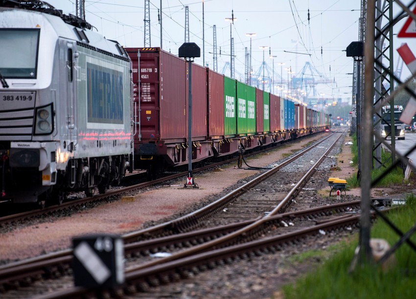 Transport kontejnera u Hamburgu