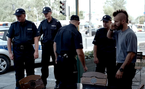 Awantura na seansie "Botoksu" w Knurowie. Wewano policję. Poszło o seks z psem