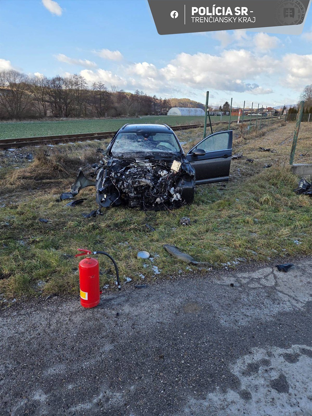 V Dolných Ozorovciach sa zrazilo auto s vlakom, vodiča auta ošetrili. 
