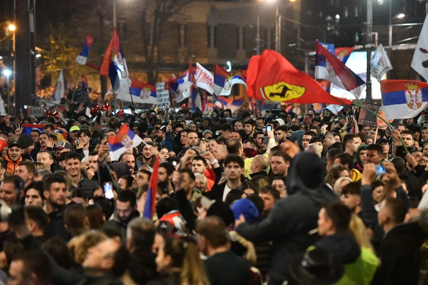 Διαμαρτυρία 15 προς 15