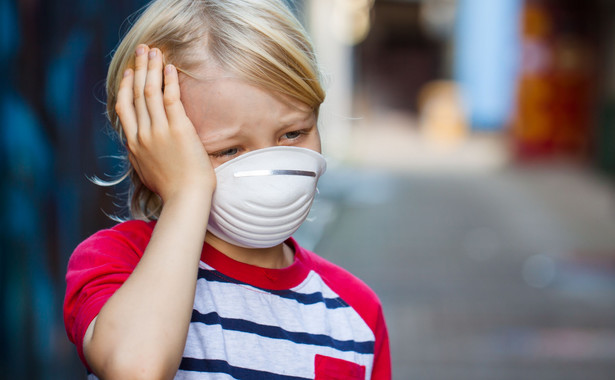 Niższa inteligencja w wieku 5 lat, problemy z zachowaniem w wieku 6-7 lat. Jak smog wpływa na dzieci?