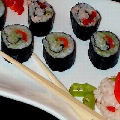 Sushi lazaccal és paprikával