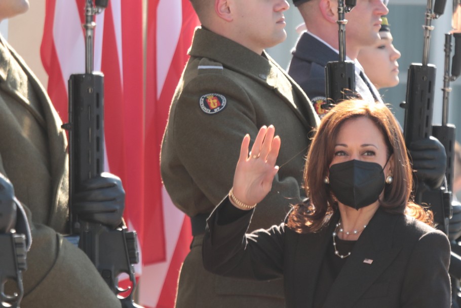 Wiceprezydentka USA Kamala Harris wizytuje Warszawę i Bukareszt. Tematem rozmów na szczycie jest rosyjska inwazja na Ukrainę i pomoc dla obywateli Ukrainy