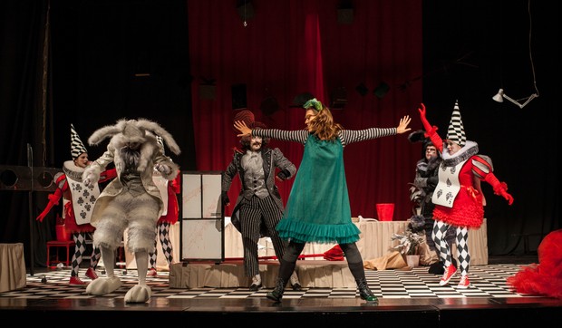 pirot02 predstava alisa u zemlji cuda pirotskog pozorista-foto andrej jovanovic