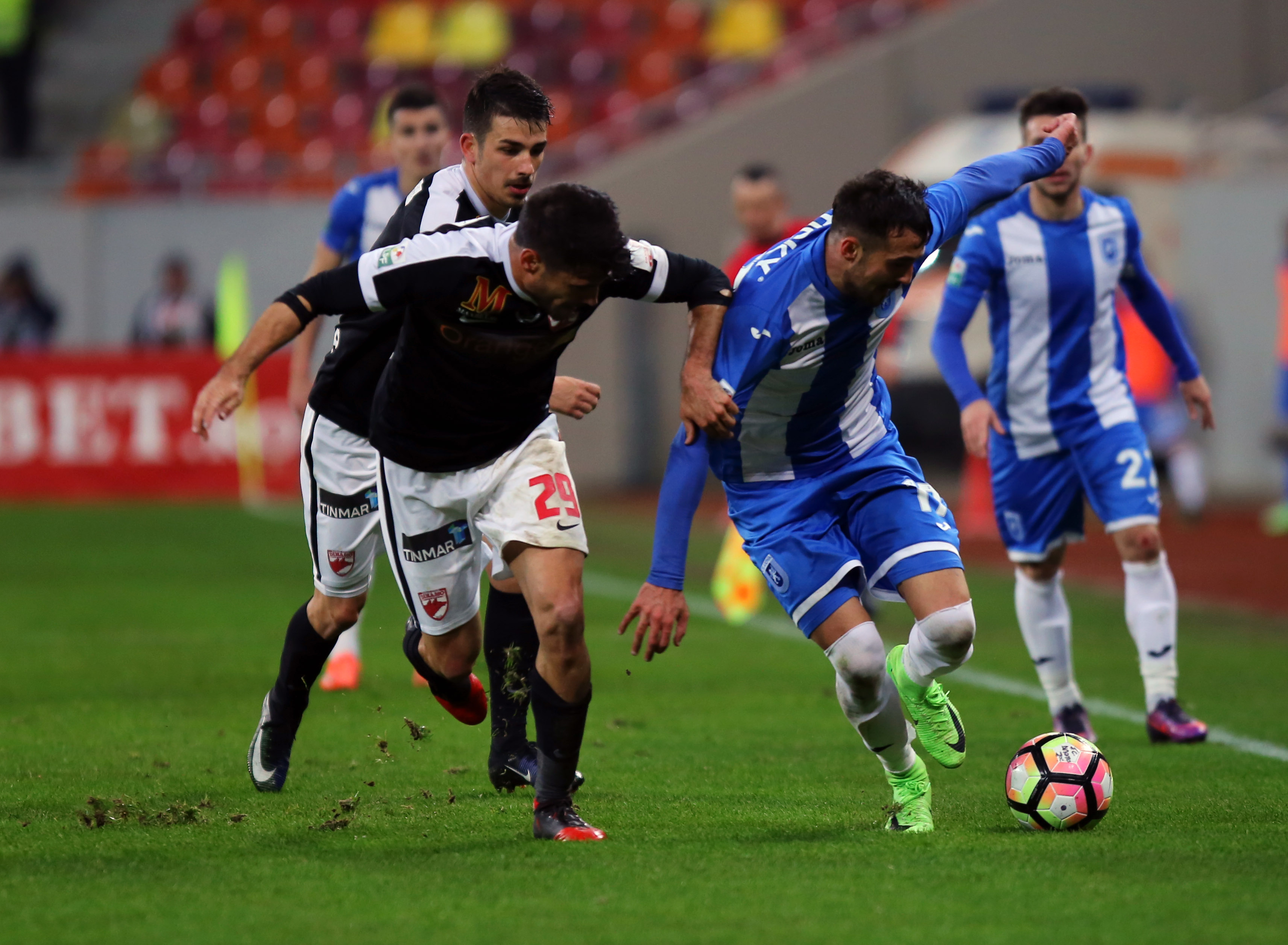 Liga 1, etapa a 25-a: Dinamo - CSU Craiova 2-1. ”Dublă” Nemec. Trei bare ale oltenilor într-un minut! Gol Gustavo, după penalty-ul ratat de Ivan. Fotbal-șampanie!/ FOTO&VIDEO