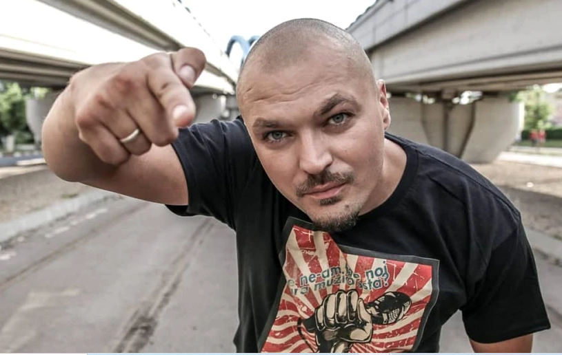Puya, detalii despre concertul din Vama Veche care s-a terminat cu scandal: „Au dat cu sticle cu nisip, cu vodcă”