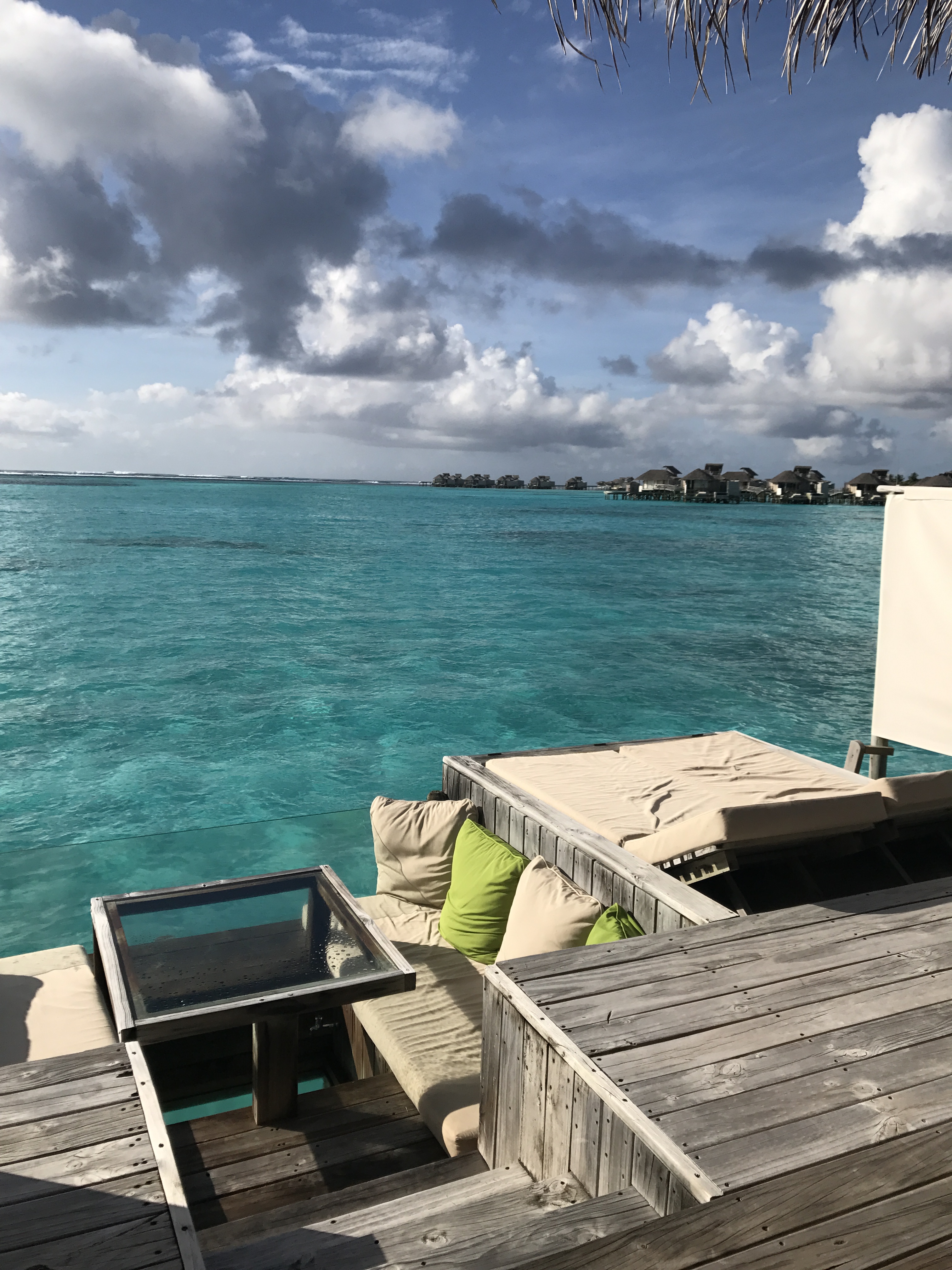 EXCLUSIV | Cătălin Botezatu, cină contra cronometru în Maldive. A mâncat pe fugă să nu se scufunde insula