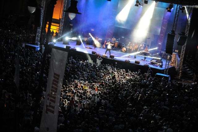 Carmen Iohannis, în primul rând la un concert Smiley FOTO&VIDEO